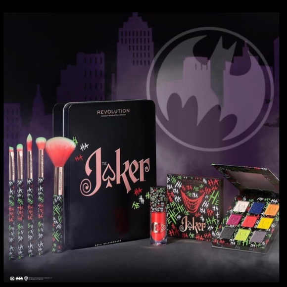 DC™ X Revolution Entire Batman, Catwoman, Joker, Harley Quinn Collection - Picture 4 of 10